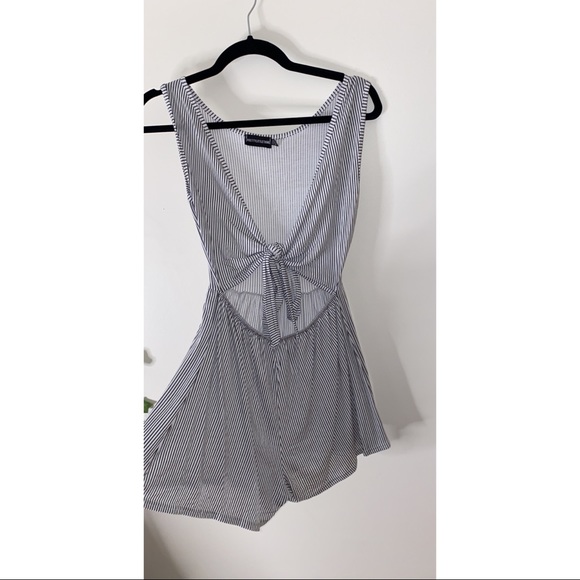 Pretty Little Thing Romper - Picture 2 of 6